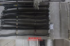 華神DFD5312GFL粉粒物料運輸車用的康明斯L290 30發動機的配件及維修