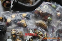 陸霸LB5280XXY2廂式運輸車用的濰柴WD12.375發動機的配件及保養