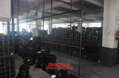 渝州YZ5020XXYF125G1B廂式運輸車用的五菱LJ465Q-2AE6發動機的配件及修理