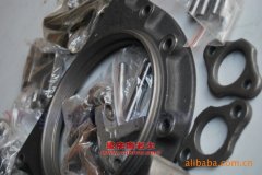東風(fēng)DFL5160XXBAX8蓬式運輸車用的康明斯ISDe230 30發(fā)動機的配件及維修
