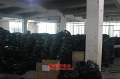 金龍NJT3250自卸汽車用的濰柴WP10.300N發(fā)動(dòng)機(jī)的配件及大修